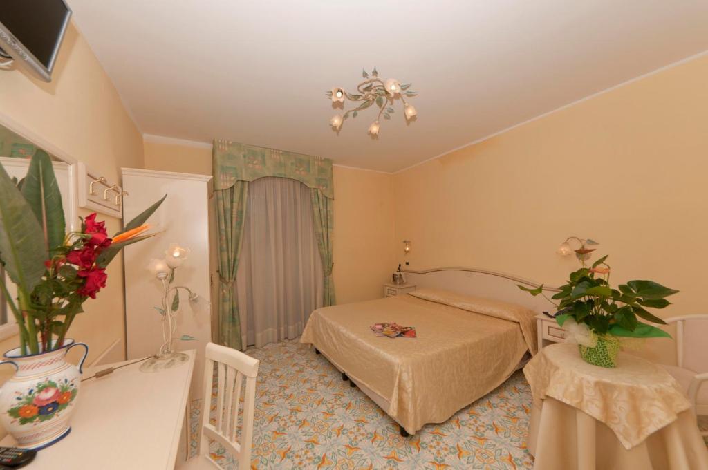 Hotel Villa Franca Forio di Ischia الغرفة الصورة